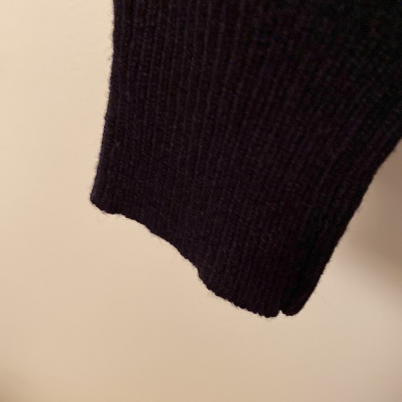 Gently Used Men’s Size Small J.Crew 100% Lambs Wool Navy Two Button Sweater - Picture 6 of 9